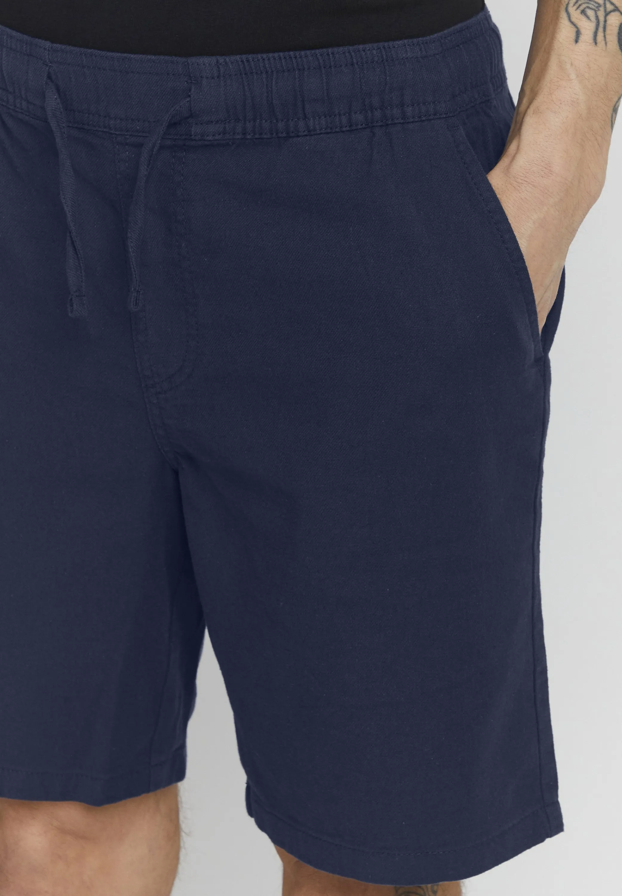 PHELIX GARMENT DYED DRAWSTRING SHORTS - Shorts