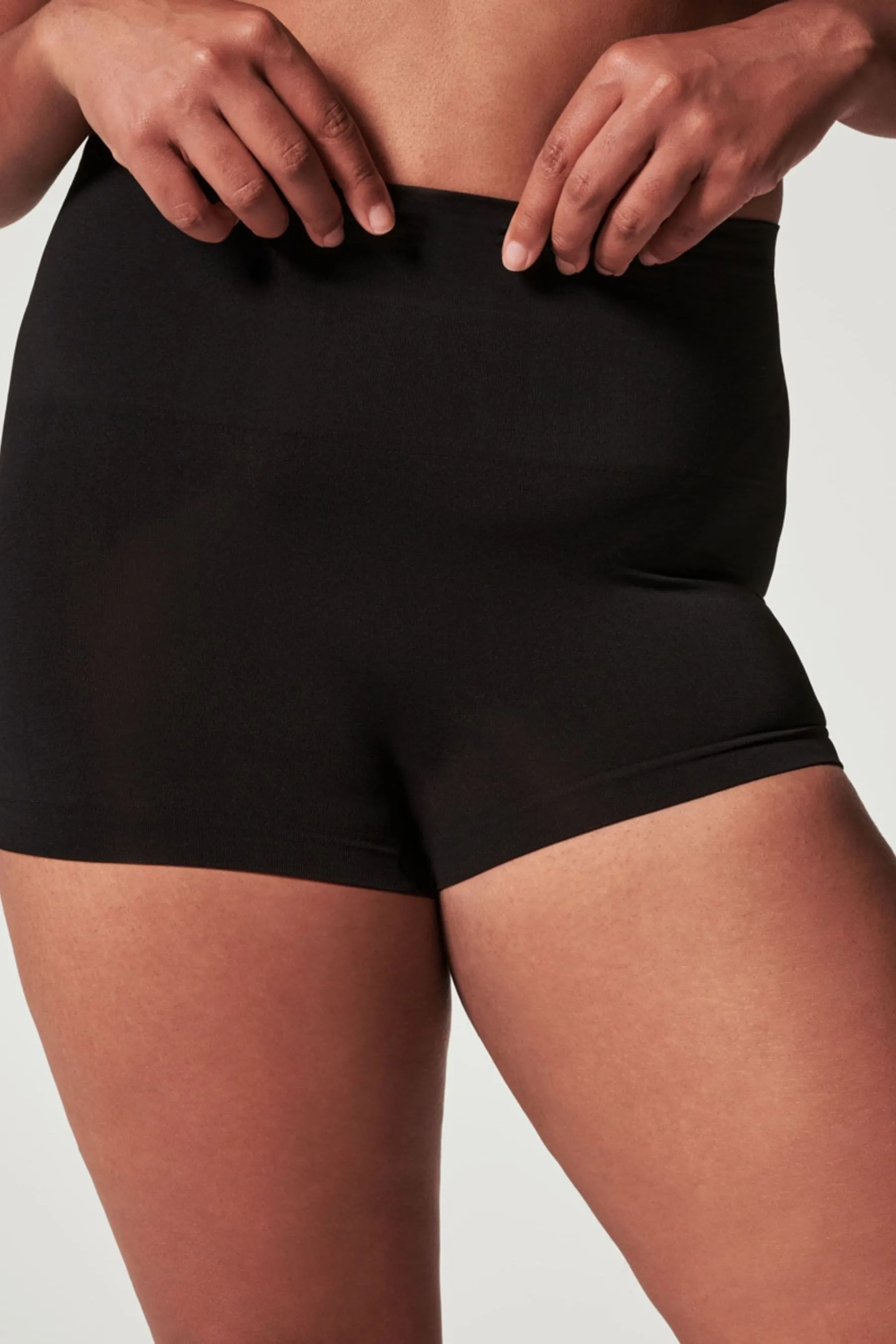 ® Spanx - EcoCare - Shorts modellante senza cuciture